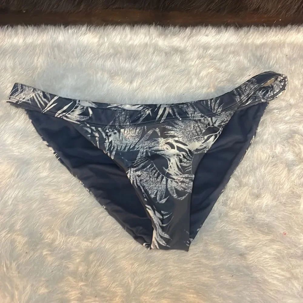 Billabong bikini bottom S (4400)
